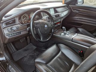 BMW 7 Series foto 7