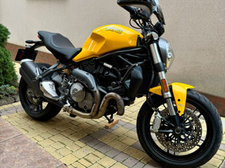 Ducati Monster 821 foto 3