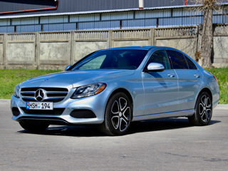 Mercedes C-Class foto 1