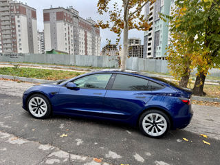 Tesla Model 3 foto 2