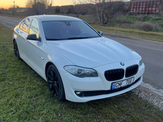 BMW 5 Series foto 3