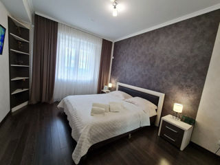 Apartament cu 2 camere, 70 m², Buiucani, Chișinău foto 2