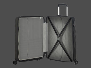 Чемодан American Tourister - Черный. foto 2