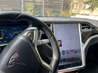 Tesla Model S foto 5