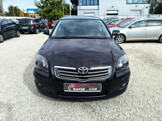 Toyota Avensis foto 2