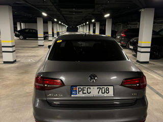 Volkswagen Jetta foto 4