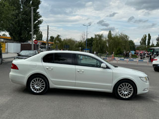 Skoda Superb foto 4