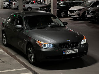 BMW 5 Series foto 2