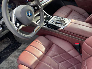 BMW 7 Series foto 11