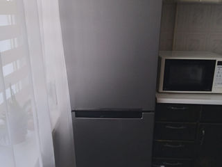 Продаю холодильник в идеальном состоянии Samsung foto 1