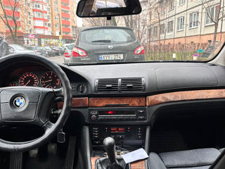 BMW 5 Series foto 5