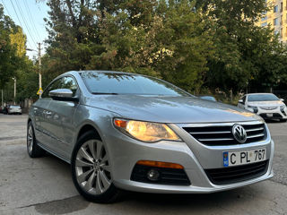 Volkswagen Passat CC foto 1