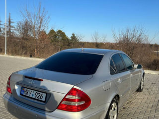 Mercedes E-Class foto 4