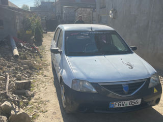 Dacia Logan foto 2