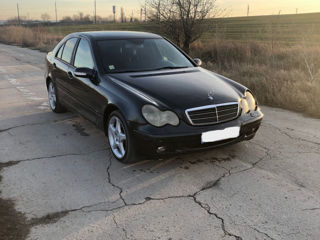 Dezmembrare C-class w202 w203 w204 w205 piede Moldova foto 2