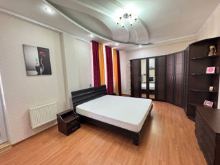 Apartament cu 2 camere, 85 m², Centru, Chișinău foto 2