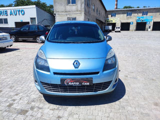 Renault Grand Scenic foto 2