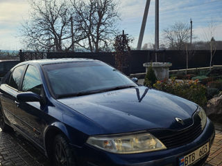 Renault Laguna foto 2