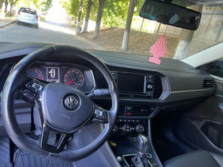 Volkswagen Jetta foto 5