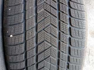 305 35 R21 Pirelli Scorpion Winter foto 2