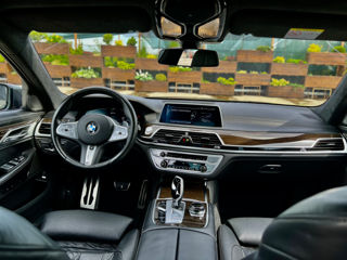 BMW 7 Series foto 7