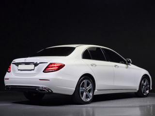 Mercedes E-Class foto 2