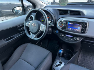 Toyota Yaris foto 9