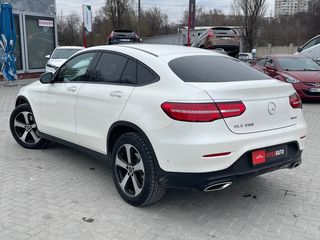 Mercedes GLC foto 5