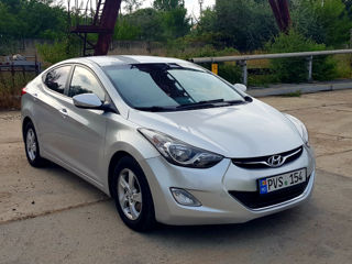 Hyundai Elantra foto 5