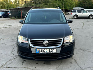 Volkswagen Touran foto 5