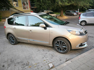 Renault Grand Scenic foto 2