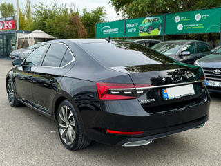 Skoda Superb foto 6