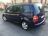 Volkswagen Touran foto 6