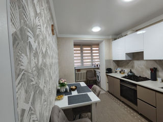 Apartament cu 2 camere, 52 m², Centru, Bălți foto 7