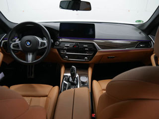 BMW 5 Series foto 9