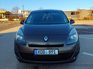 Renault Grand Scenic foto 2