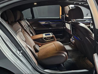 BMW 7 Series foto 12