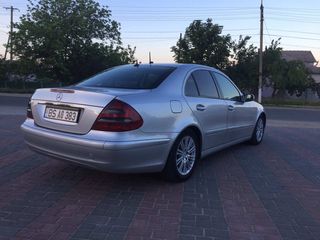 Mercedes E Class foto 6