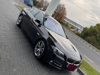 BMW 5 Series foto 4