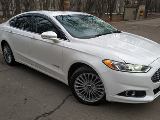 Ford Fusion foto 1