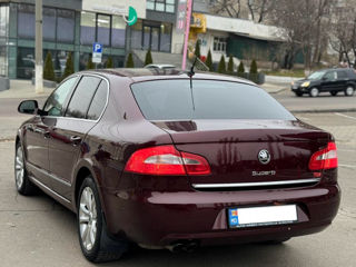 Skoda Superb foto 4