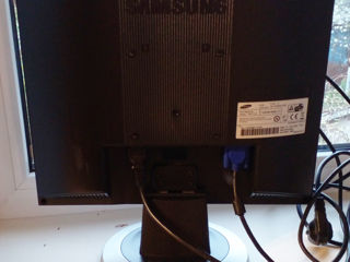 Samsung SyncMaser 710N foto 3