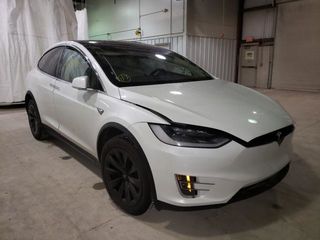 Tesla Model X foto 1