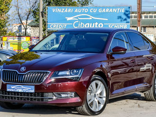 Skoda Superb foto 1