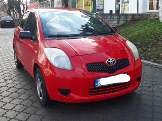 Toyota Yaris foto 8