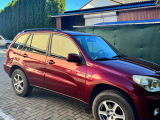 Toyota Rav 4 foto 1