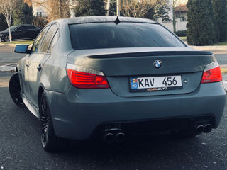 BMW 5 Series foto 4