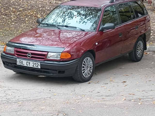 Opel Astra foto 2