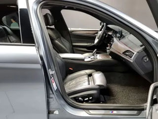 BMW 5 Series foto 6