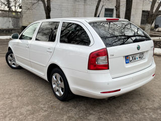 Skoda Octavia foto 3